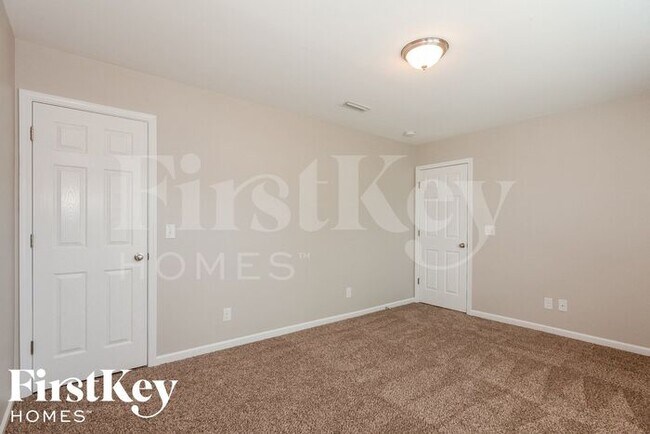 Building Photo - 114 Tilton Dr