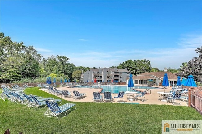 Building Photo - 6092 Cedar Ct