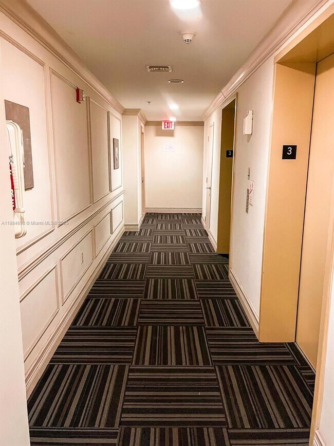 Building Photo - 2501 Douglas Rd