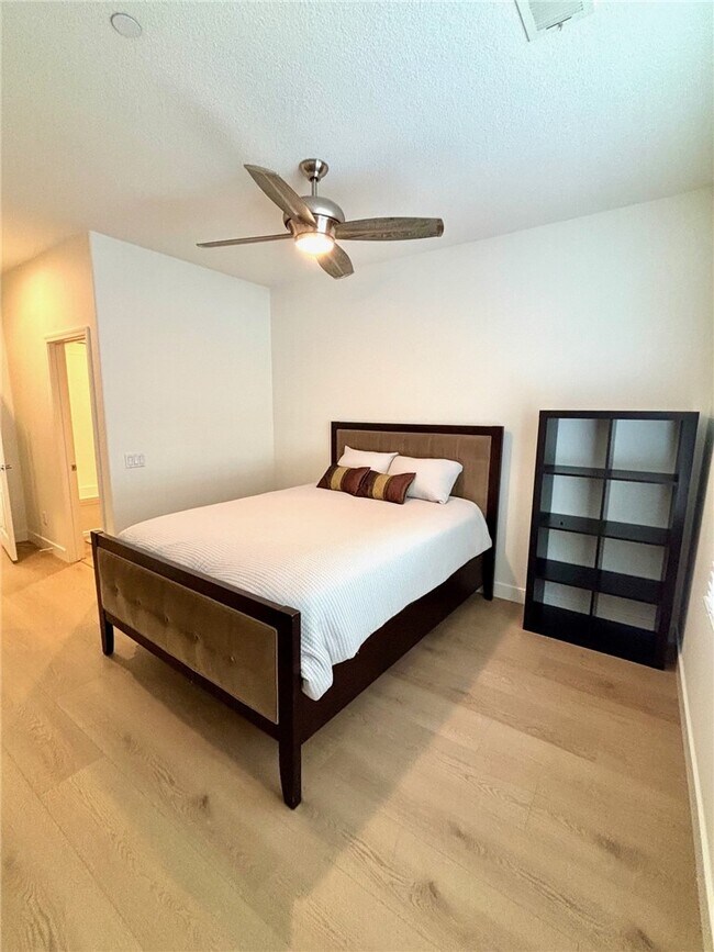 Building Photo - 5404 W 149th Pl