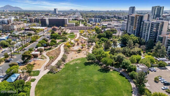 Building Photo - 229 W Portland St