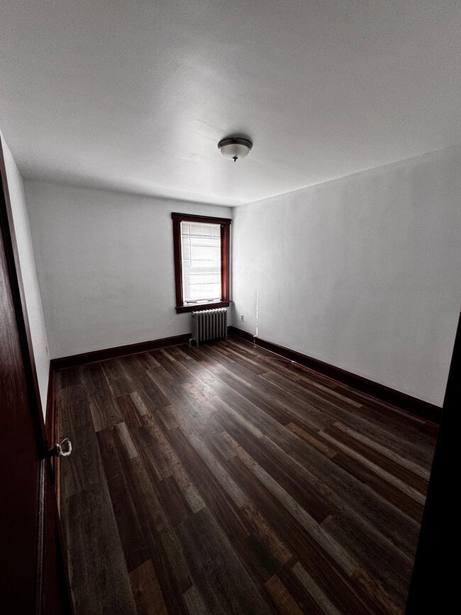 Building Photo - 203 N Reber St