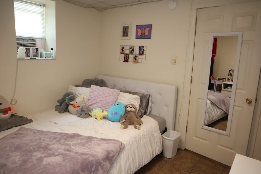 Building Photo - 415 East St