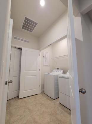 Building Photo - 4162 Keeson Cir