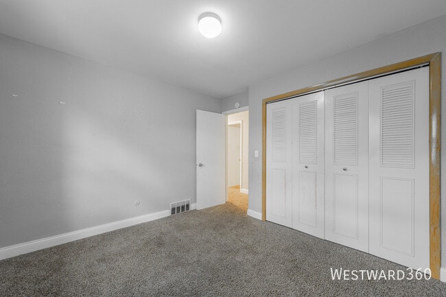 Building Photo - 2221 Belmont Ave