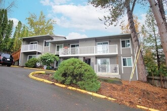 Building Photo - 5704 SW Beaverton Hillsdale Hwy