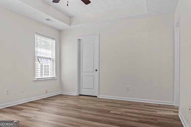 Building Photo - 1091 Creek Point Dr