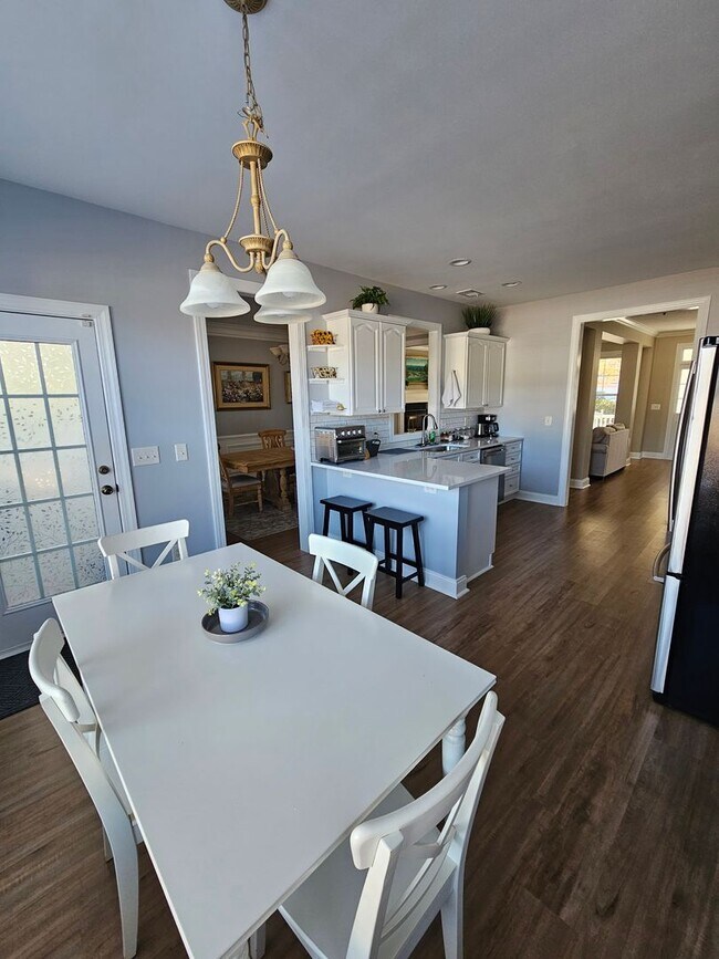 Building Photo - Welcome Home to Comfort and Style in North Charleston, SC!
