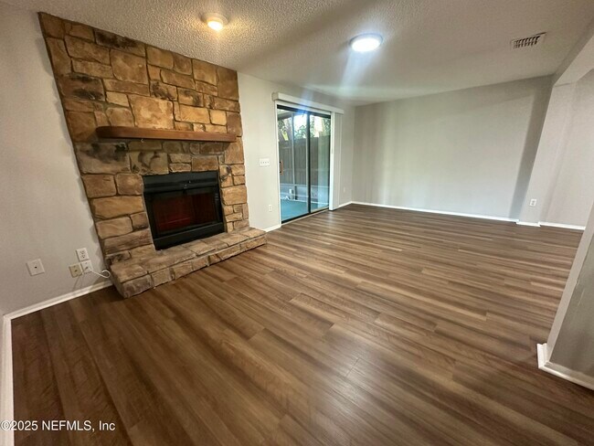 Building Photo - 7042 Prestwick Cir S