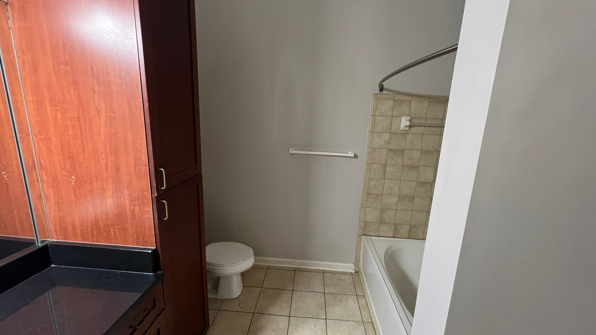 Guest Bath - 401 16th St NW