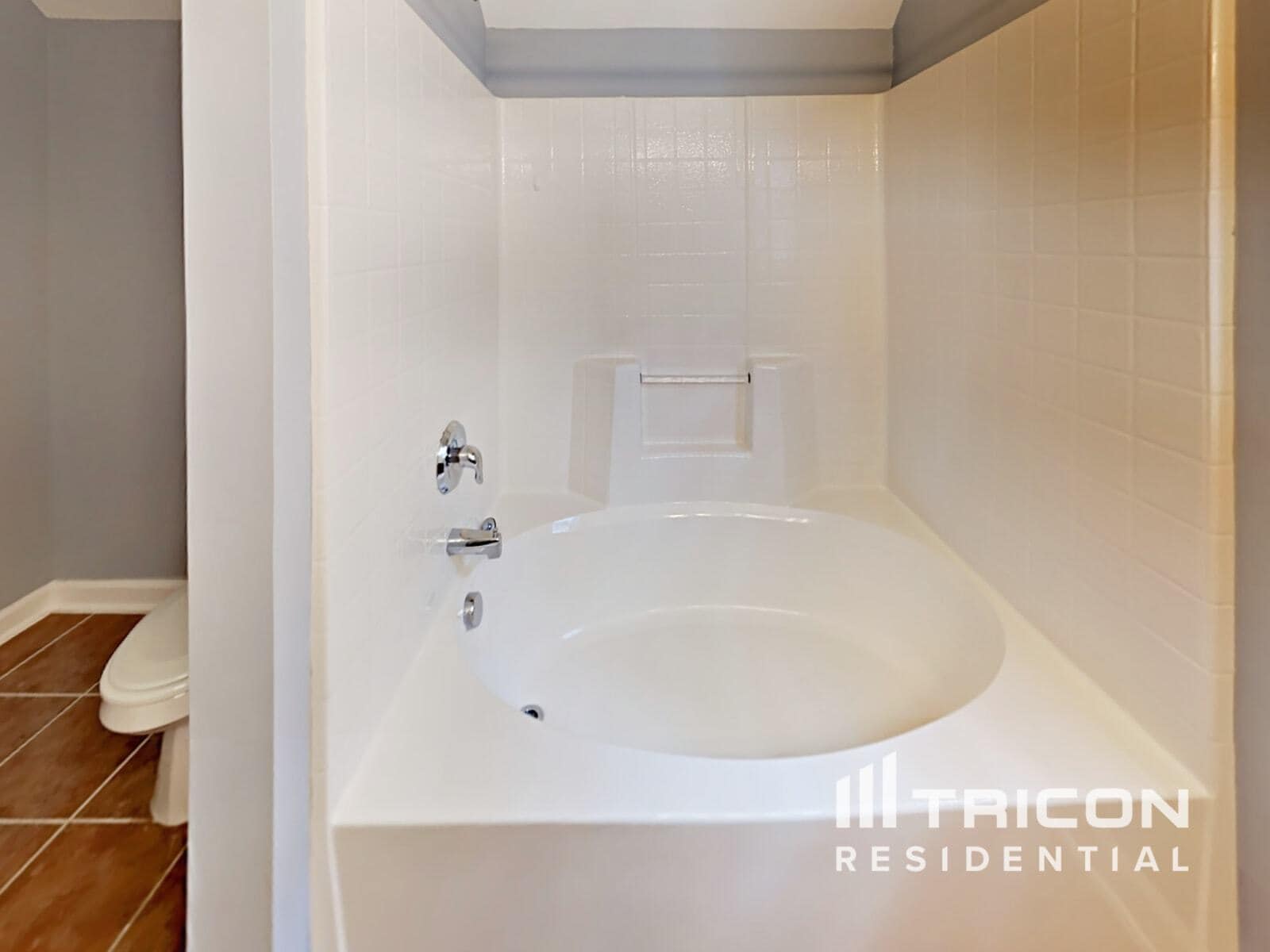 Building Photo - 9671 Mendenhall View Dr