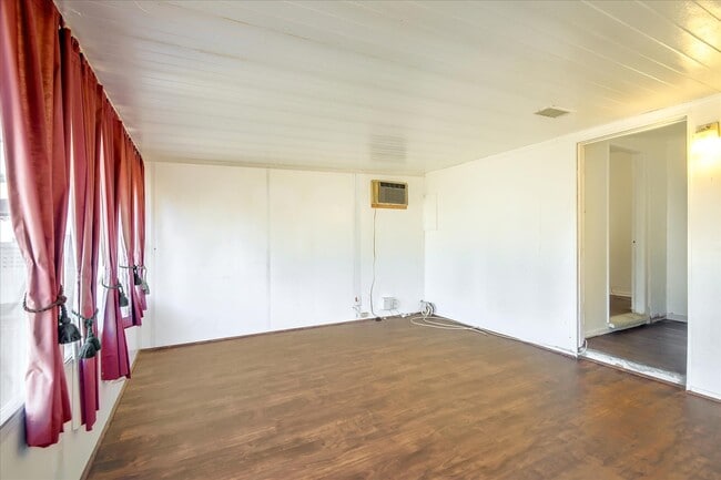 Building Photo - 9239 Bonavista Ln
