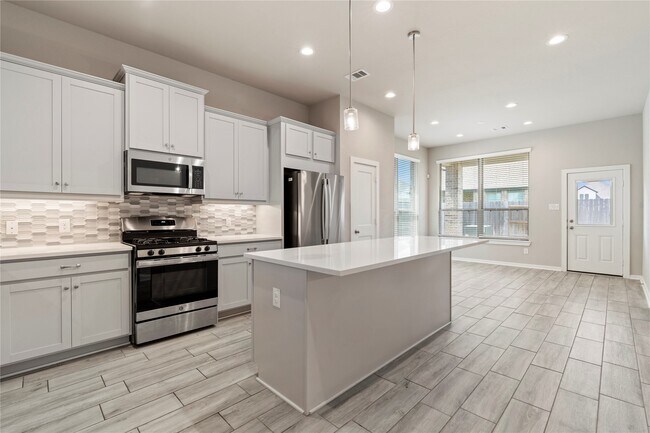 Building Photo - 939 Malibu Shr Ln