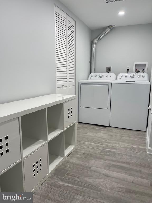 Building Photo - 519 G St SW