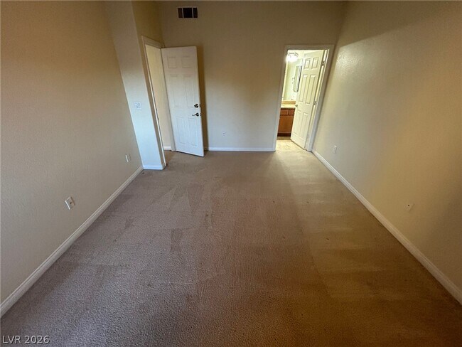 Building Photo - 4400 S Jones Blvd