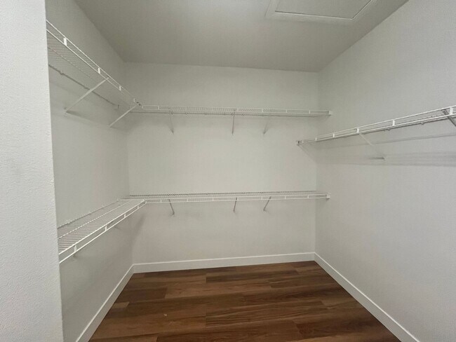 Building Photo - 2470 sq ft, remodeled single story, hard to find 5 bed, 2.5 bath, 2 car garage in guard gated Sta...
