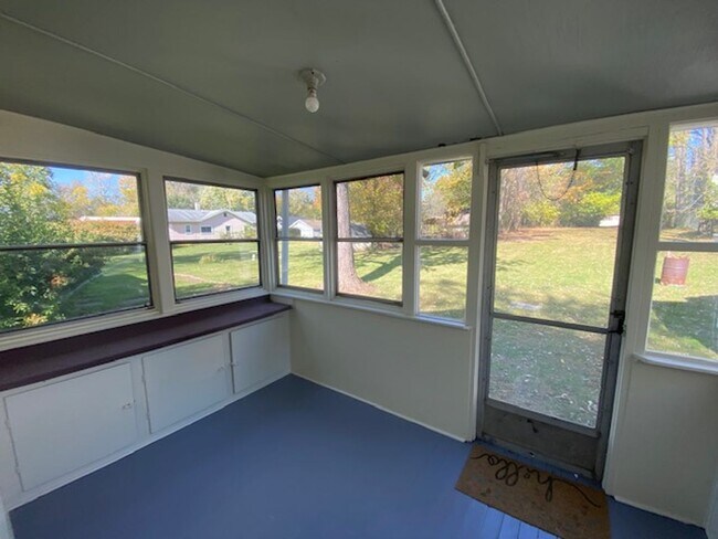 Building Photo - 4 Bedroom Single Family Home VCL