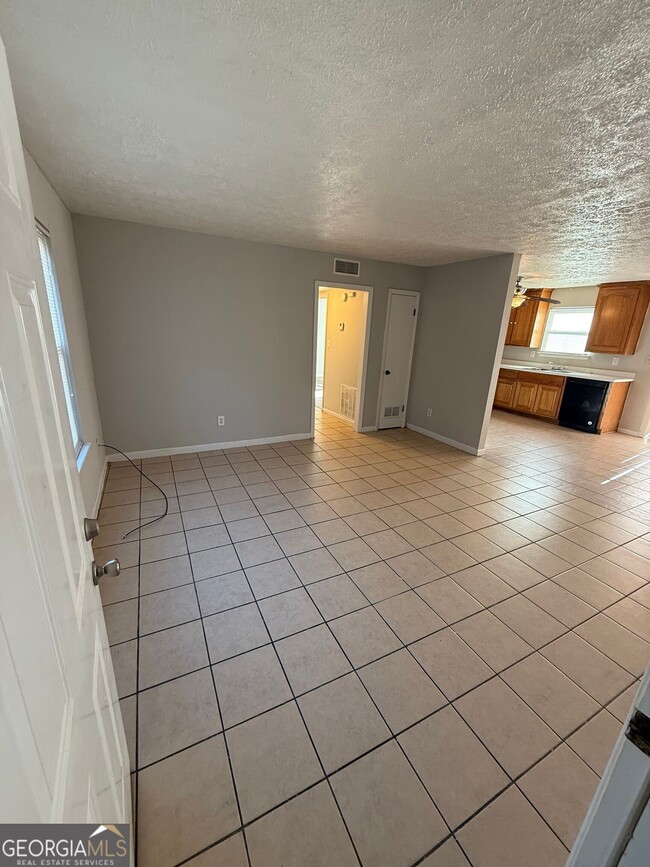 Building Photo - 250 Toby Springs Ln