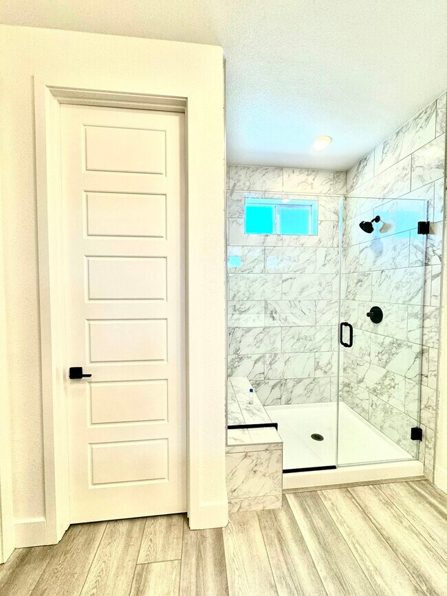 Building Photo - 5445 Guenoc Valley Ln