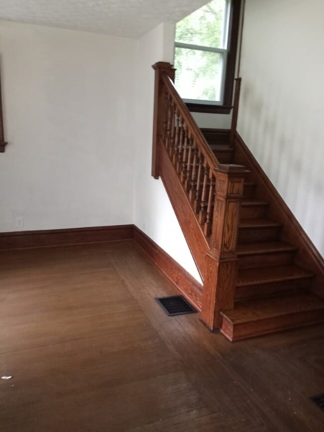 Building Photo - 821 Elizabeth Ave