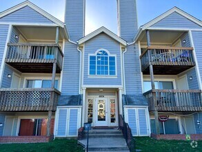 Building Photo - Beautiful 2 BR/2 BA Condo in Glen Burnie!