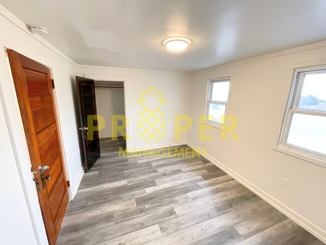 Building Photo - 3 bedrooms 1.5 bathrooms house for rent