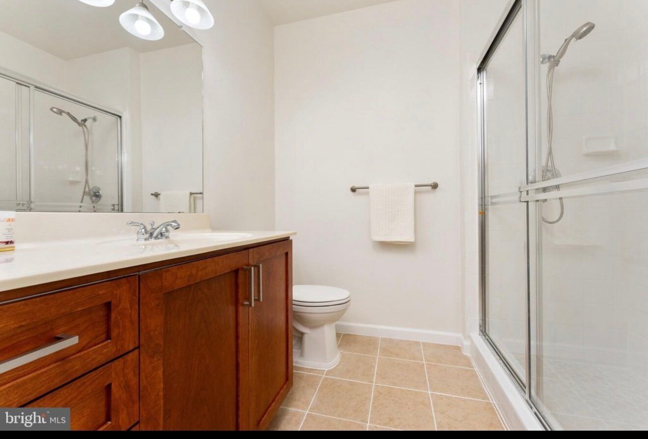 Building Photo - 12925 Centre Park Cir