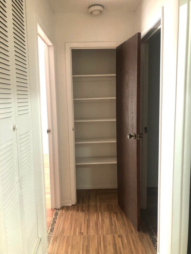 Building Photo - Pre leasing now for 4/1/2026