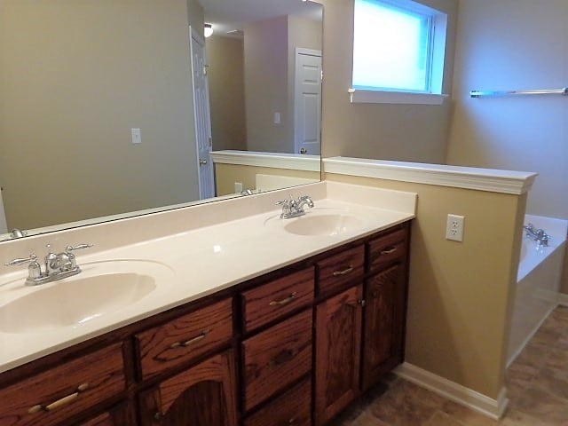 Building Photo - 5767 Kuykendall Dr