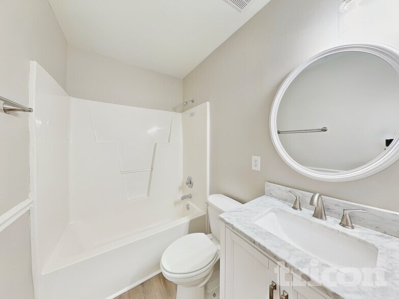 Building Photo - 3929 Grandover Dr