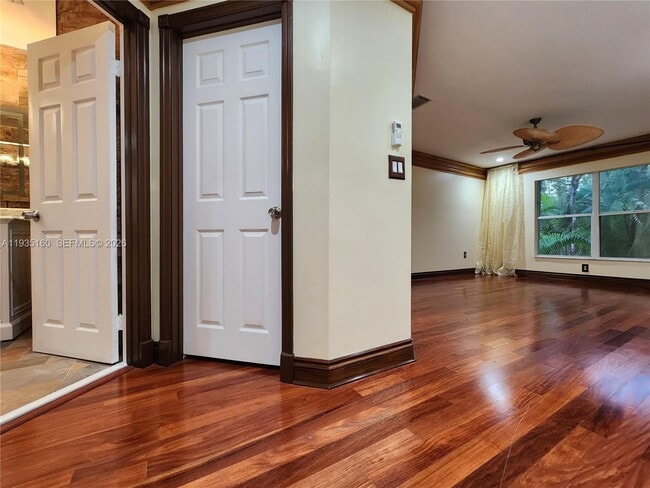 Building Photo - 21028 NE 34th Ct