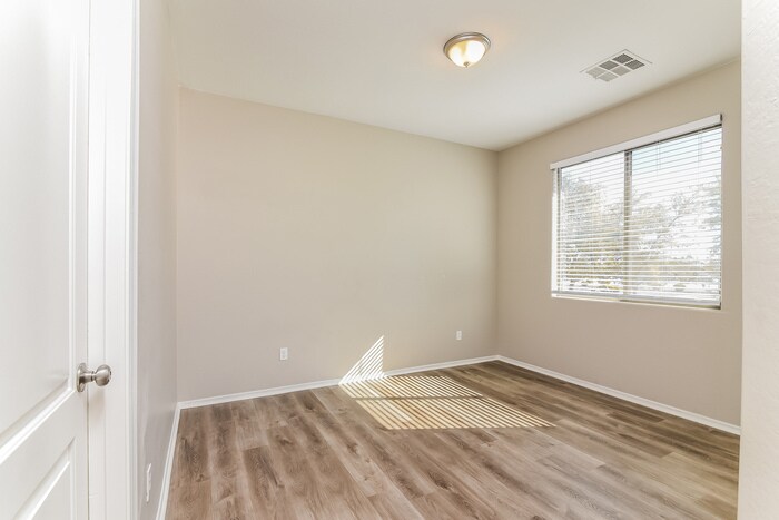 Building Photo - 3093 S Joshua Tree Ln