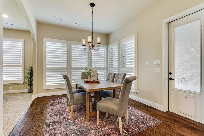 Building Photo - 12883 Possum Kingdom Dr