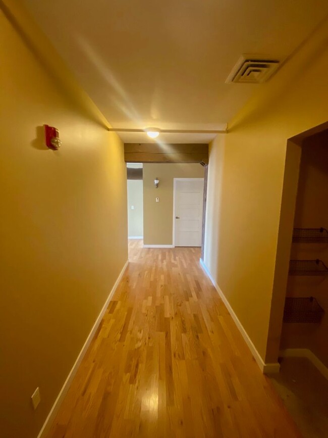 Building Photo - Live in the Heart of Downtown Spokane – 2B...