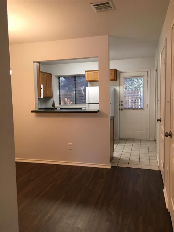 Building Photo - 11901 Swearingen Dr
