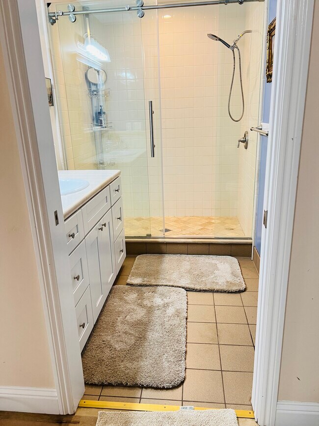 Building Photo - 9006 Soquel Dr