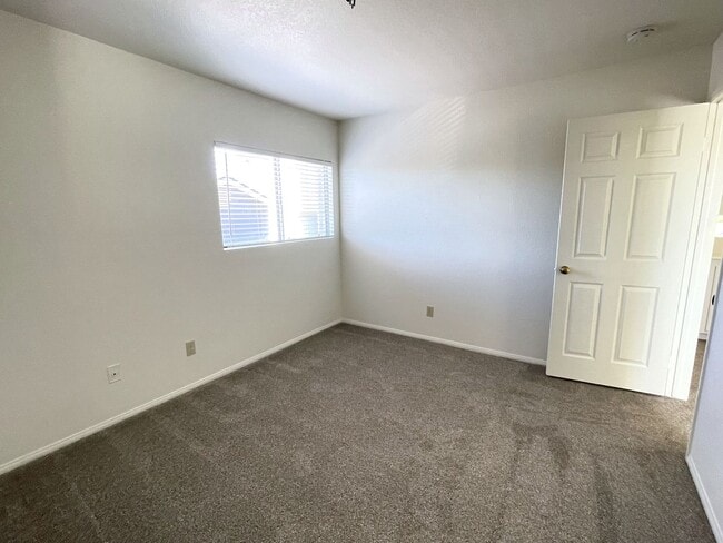 Building Photo - Two Story Glen Ellen Home