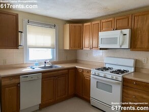 Building Photo - 460 Highland Ave