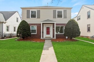 Building Photo - 3034 N 80th St