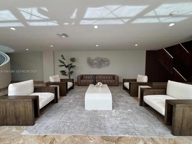 Building Photo - 1370 S Ocean Blvd