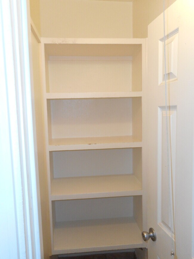 Building Photo - 3032 Walnut Grove Ave