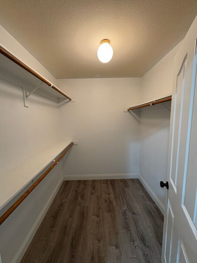 Building Photo - SE Visalia home coming soon!