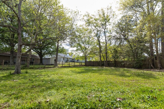 Building Photo - OCEAN SPRINGS SCHOOL DISTRICT - ADOREABLE ...