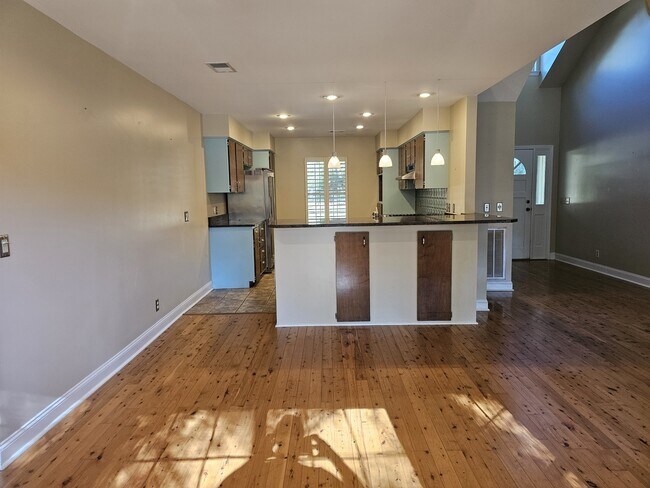 Building Photo - 14 Egret Dr