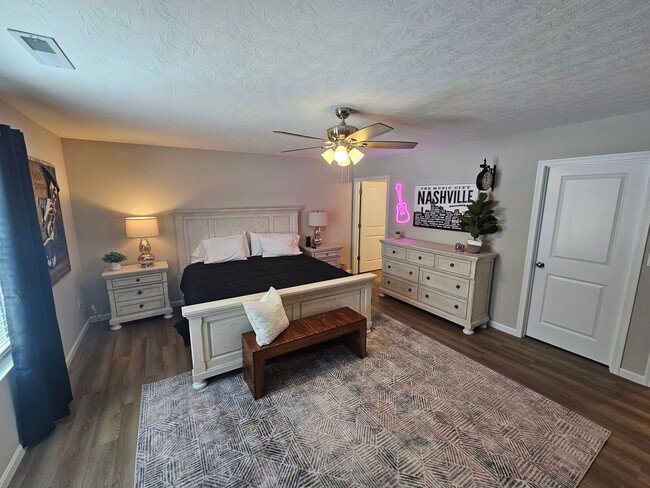 Building Photo - 814 Pierson Rd