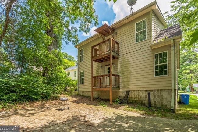 Building Photo - 2045 Baker Rd NW