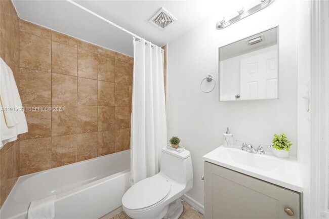 Building Photo - 480 NW 24th Ave