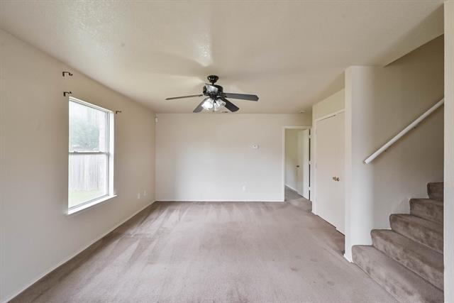 Building Photo - 404 Kings Way Dr