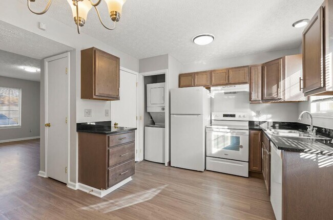 Building Photo - 2447 Brady Commons Dr