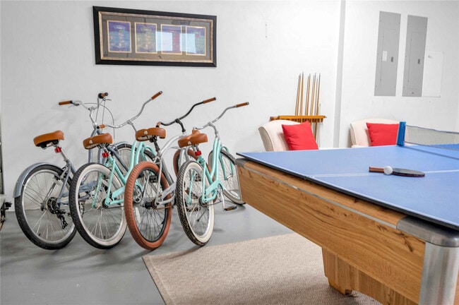 Building Photo - 3315 NE 17th St